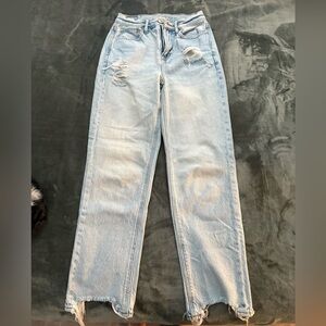 American Eagle Outfitters Light Blue Cropped Jeans